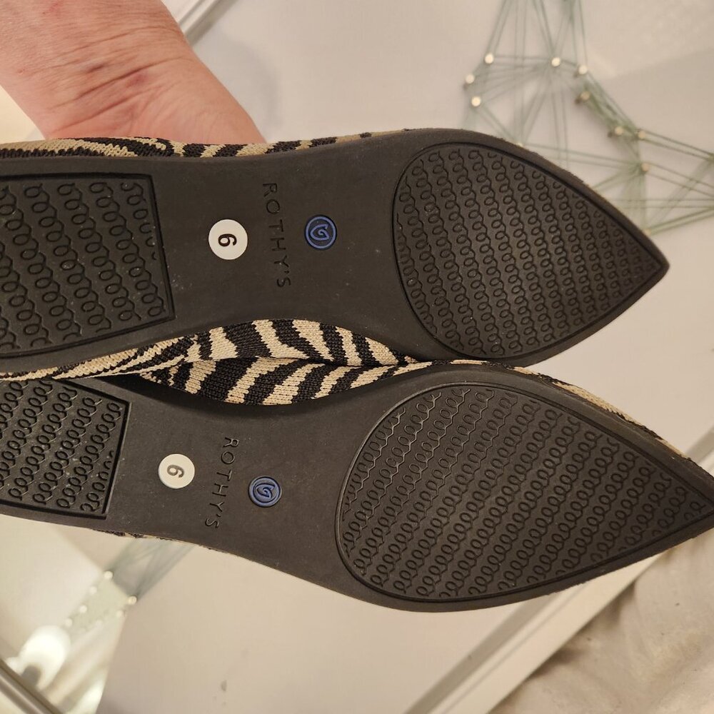 Rothy's Black/Cream Zebra Point toe flats. NWT. Size 6 - Picture 7 of 8